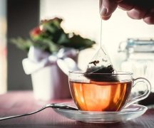 红茶的咖啡因一定比绿茶